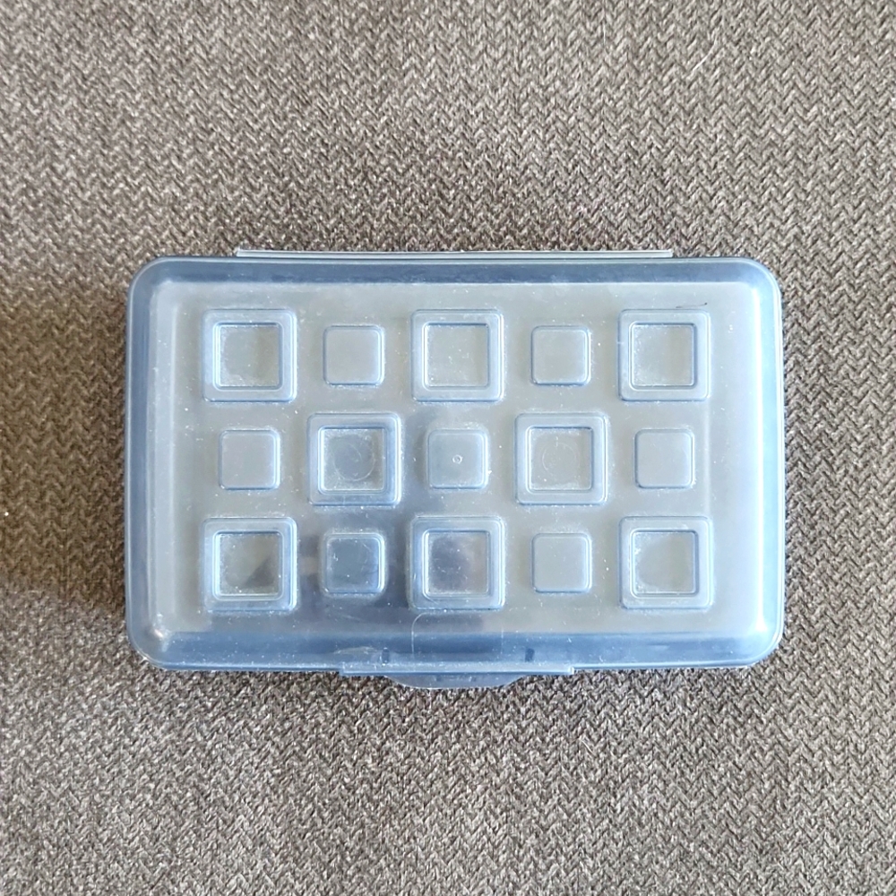 🔴Baby blue clear plastic pencil case. One size.